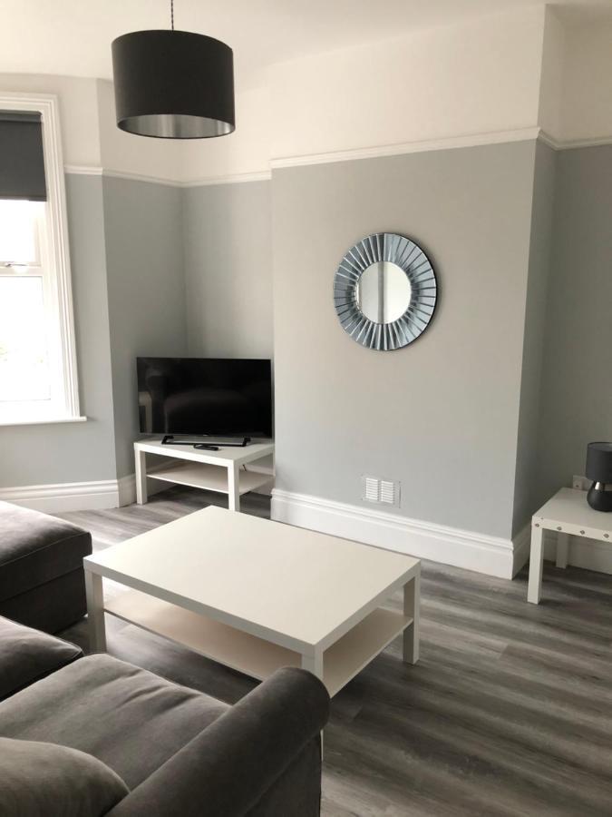 Entire Spacious 4 Bedroom Apartment In Bournemouth Buitenkant foto