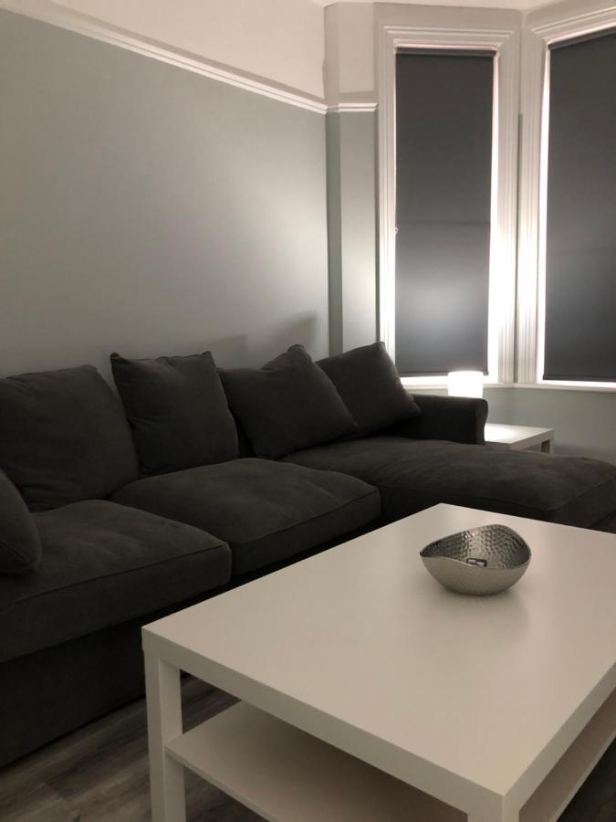 Entire Spacious 4 Bedroom Apartment In Bournemouth Buitenkant foto